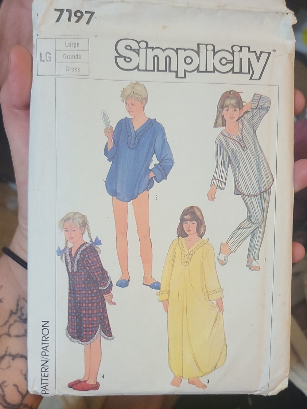 vintage Simplicity 7197 sewing pattern for children's sleepwear from the 1980s